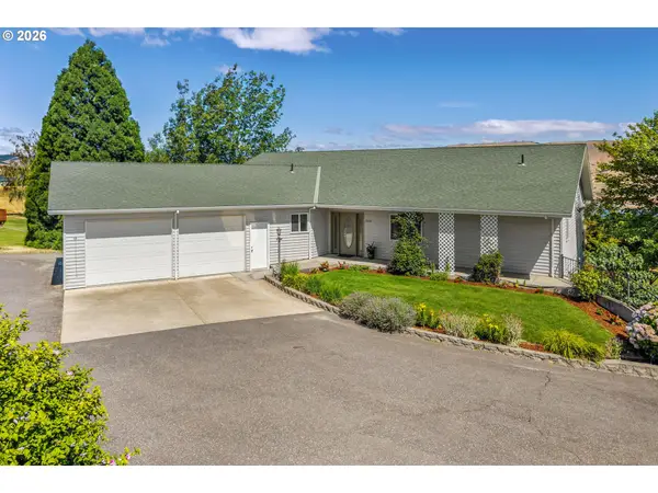 3035 E 12th St, TheDalles, OR 97058