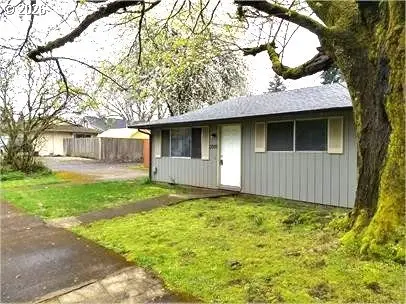3007 E 33rd St, Vancouver, WA 98661