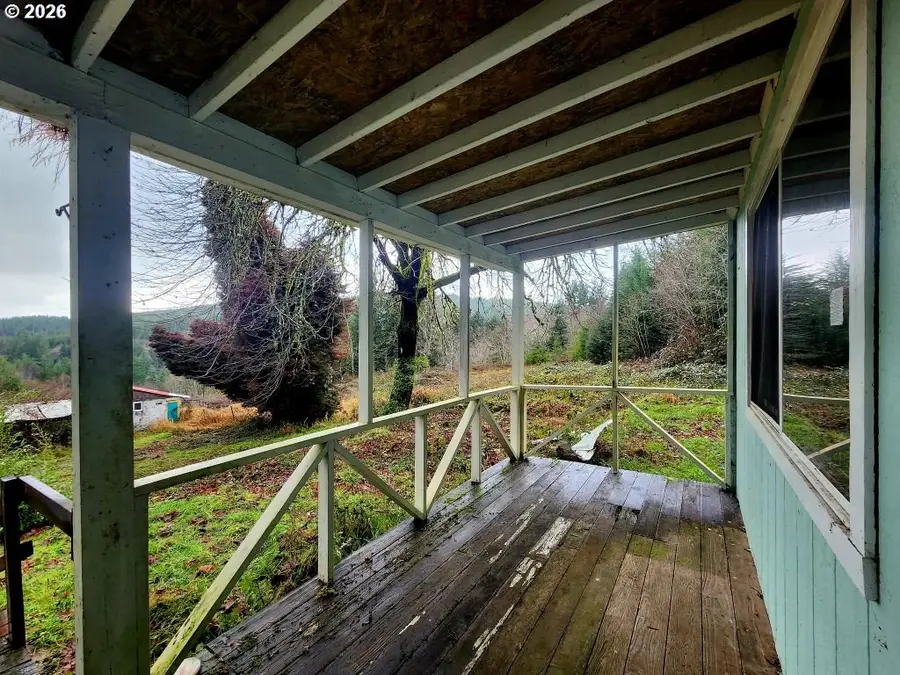 97736 N Lake Ln, Lakeside, OR 97449 - Image #3