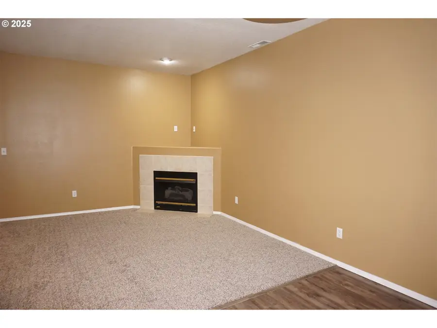 1649 SE Night Heron Way, Gresham, OR 97080 - Image #2