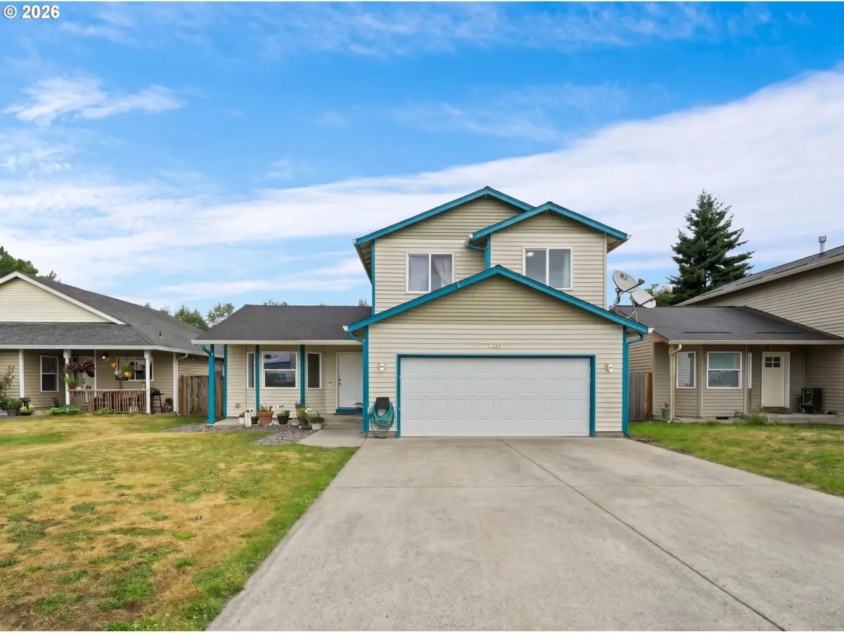730 Bozarth Ave, Woodland, WA 98674 - #1