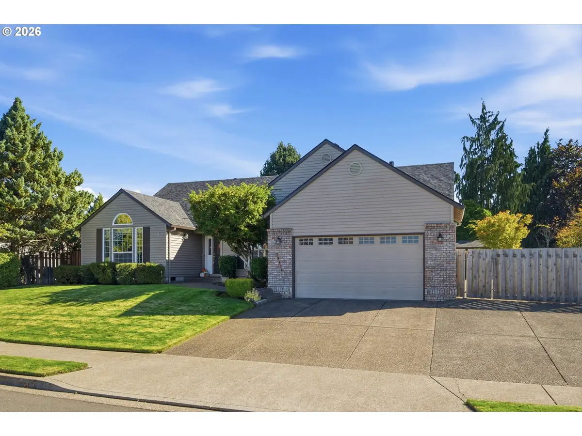 19404 Vincent Dr, Oregon City, OR 97045 - #1