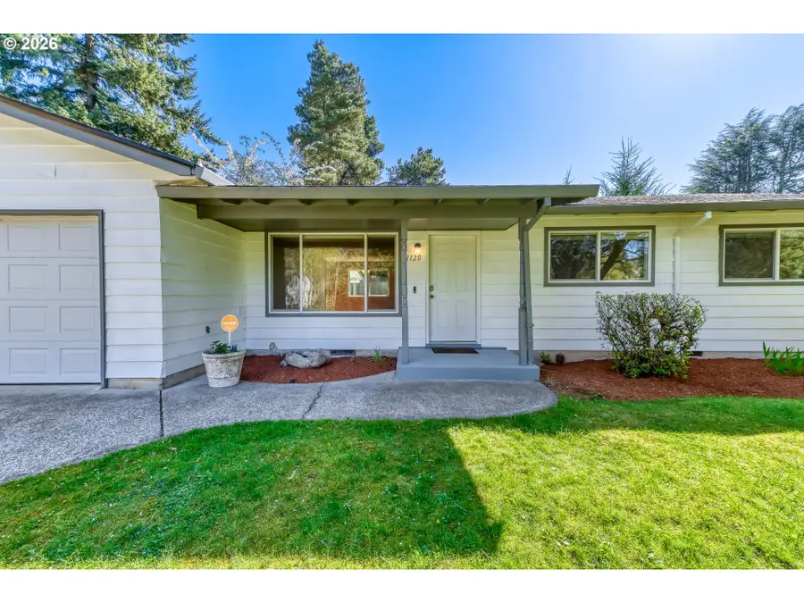 1120 SE Spruce Ct, Gresham, OR 97080 - #3