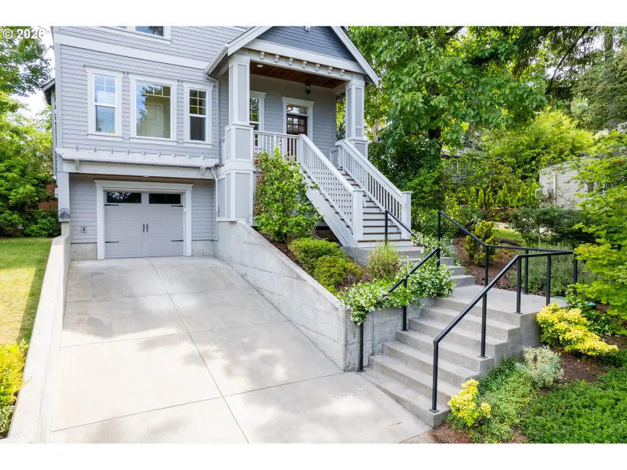 4130 SW Primrose St, Portland, OR 97219 - #2