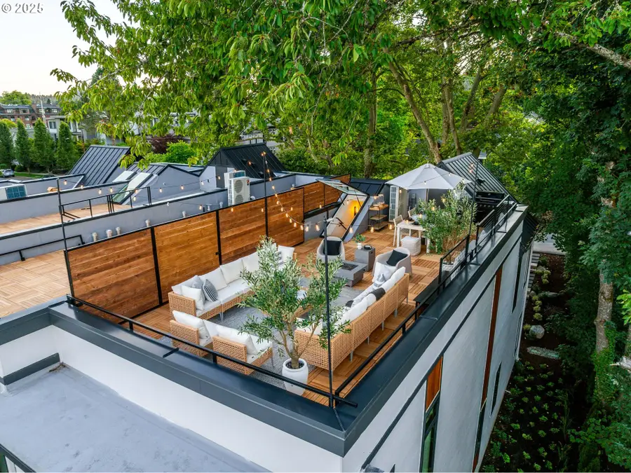 701 1st St, Lake Oswego, OR 97034 - #3