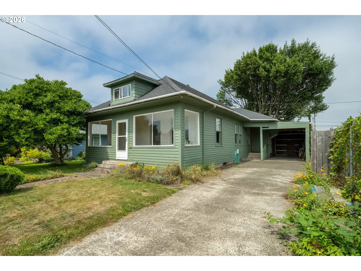 1902 6th St, Tillamook, OR 97141 - #1
