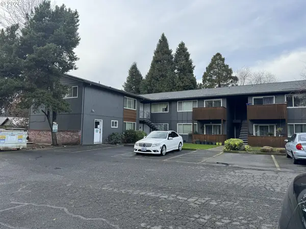 1184 NE Turner Dr, Hillsboro, OR 97124