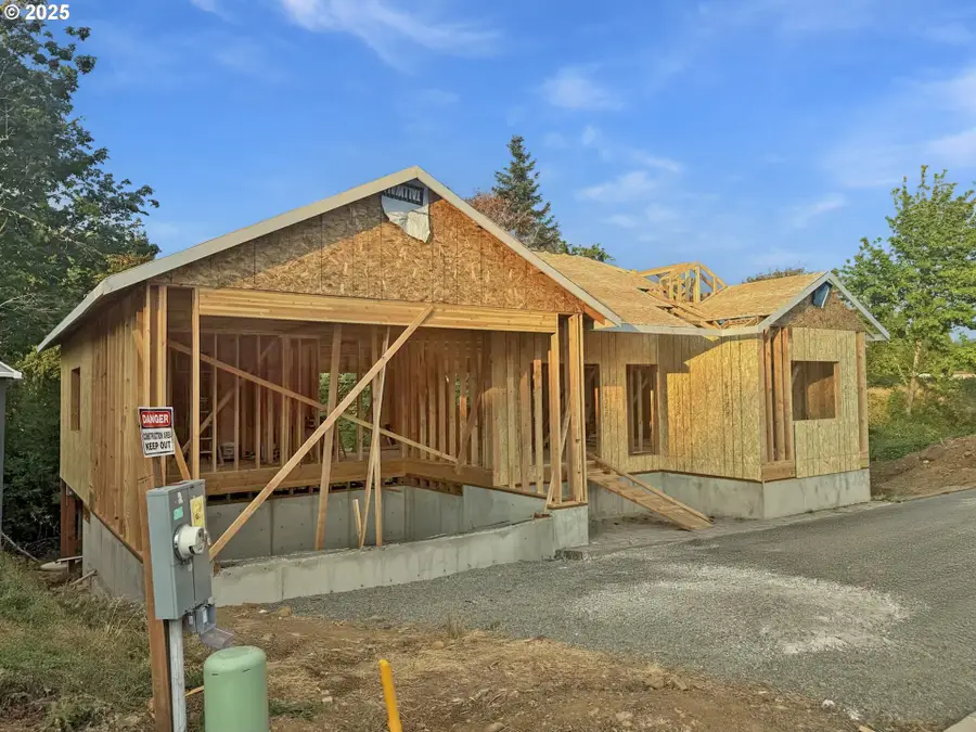 1423 45th Ave, Sweet Home, OR 97386 - Image #3