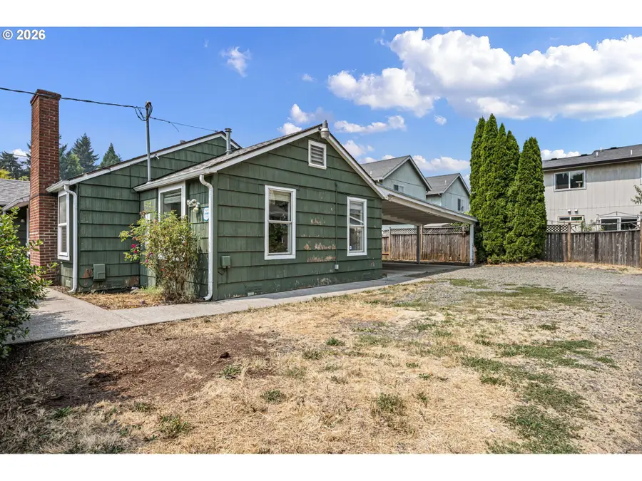 335 Kourt Dr, Eugene, OR 97404 - #2