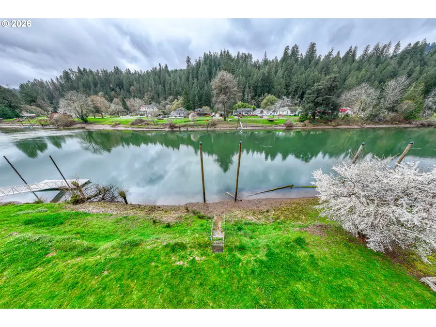 10919 E Mapleton Rd, Mapleton, OR 97453 - #2