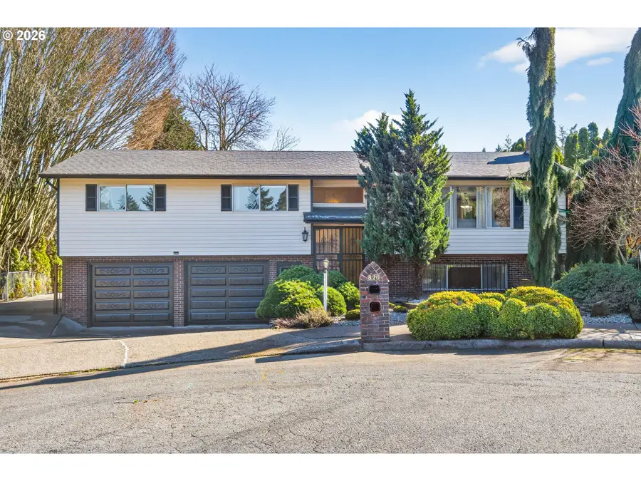 820 NE 168th Pl, Portland, OR 97230 - #2