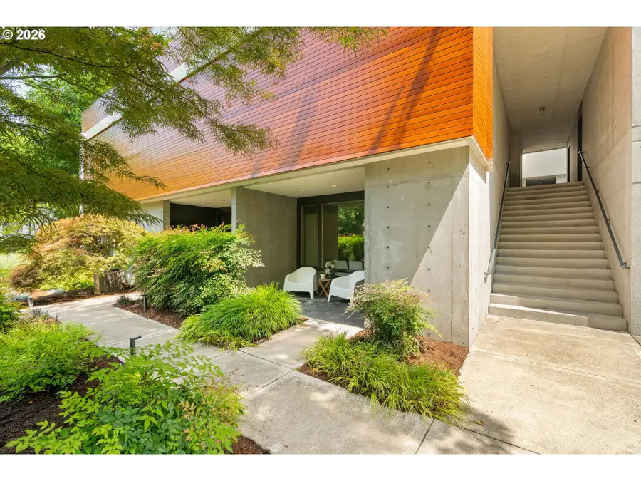 245 SW Meade St #G2, Portland, OR 97201 - #3