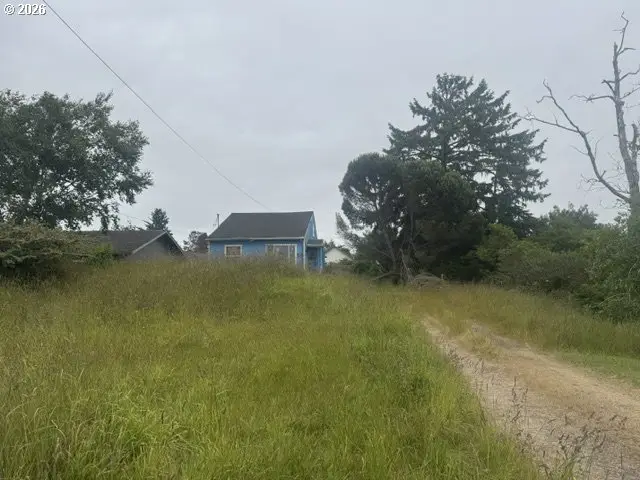 259 N Marple St, Coos Bay, OR 97420 - #2