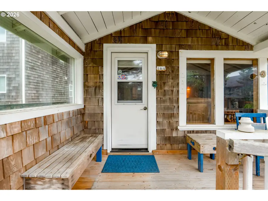 164 W Jackson St, Cannon Beach, OR 97110 - #3