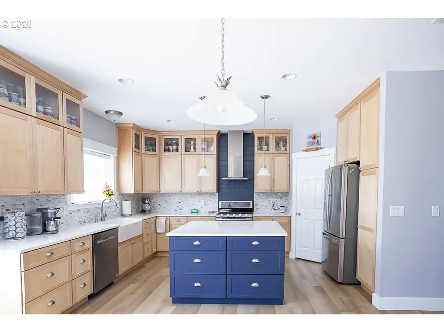 11002 Kristin Way, Island City, OR 97850 - #3