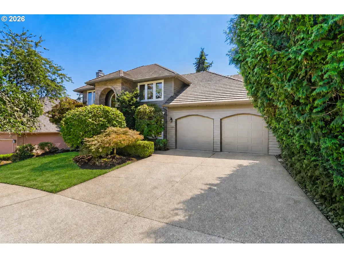 17622 Brookhurst Dr, Lake Oswego, OR 97034 - #1