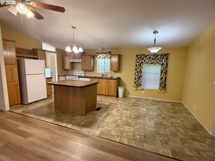 164 Metolius Ln #67, Roseburg, OR 97471 - #3