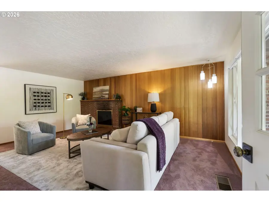 5919 SW Miles St, Portland, OR 97219 - #3