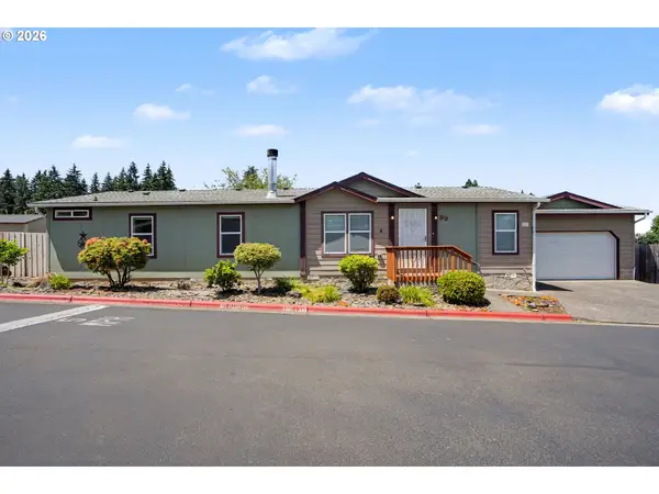 1015 Oak St #99, Silverton, OR 97381