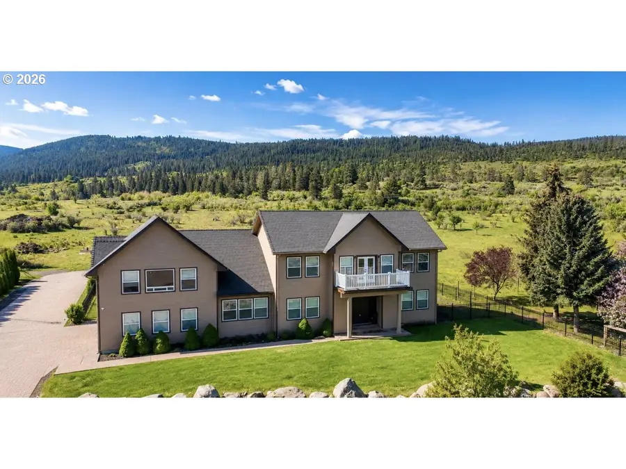 130 Ridge Dr, La Grande, OR 97850 - #2