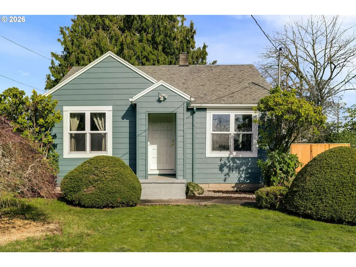 12107 SE Kelly St, Portland, OR 97266 - #1