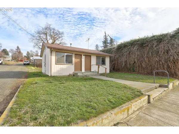 1013 Clark St, Wasco, OR 97065