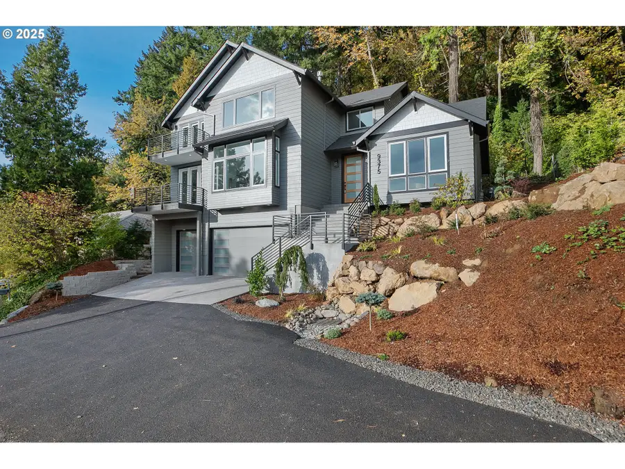 9375 NE Sacramento St, Portland, OR 97220 - Image #2