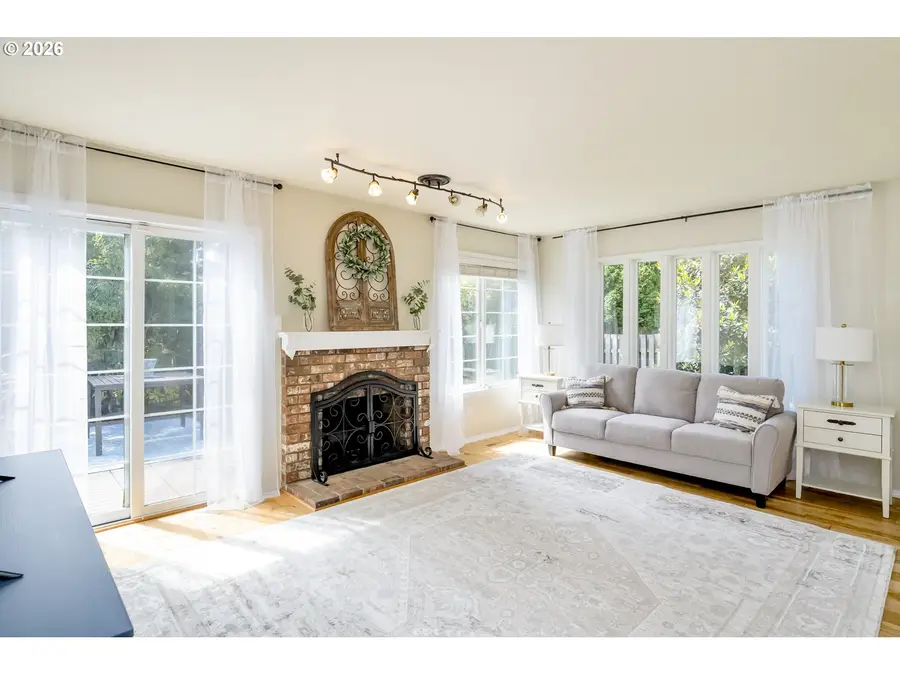 2036 Titan Ter, Northwest Clackamas, OR 97068 - #2