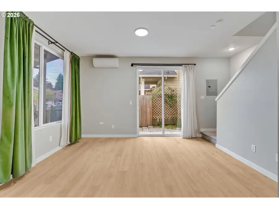 8823 N Endicott Ave, Portland, OR 97217 - #3