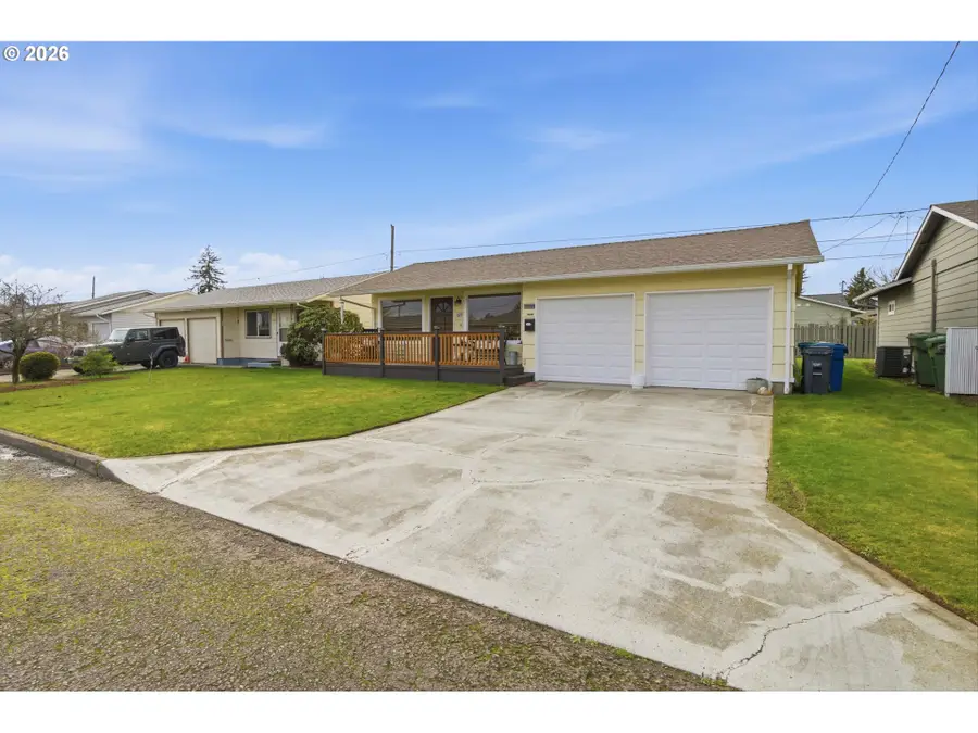1237 Quinn Rd, Woodburn, OR 97071 - #3