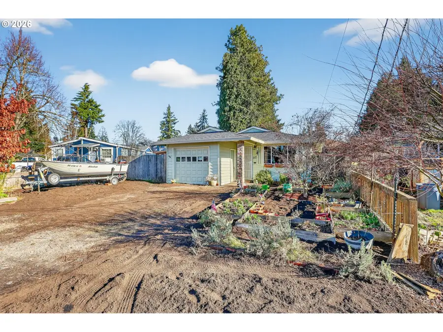 1117 Kamm St, Oregon City, OR 97045 - #3