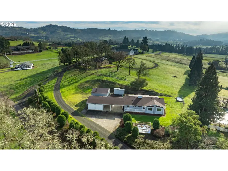 199 Blands Ln, Roseburg, OR 97471 - Image #2