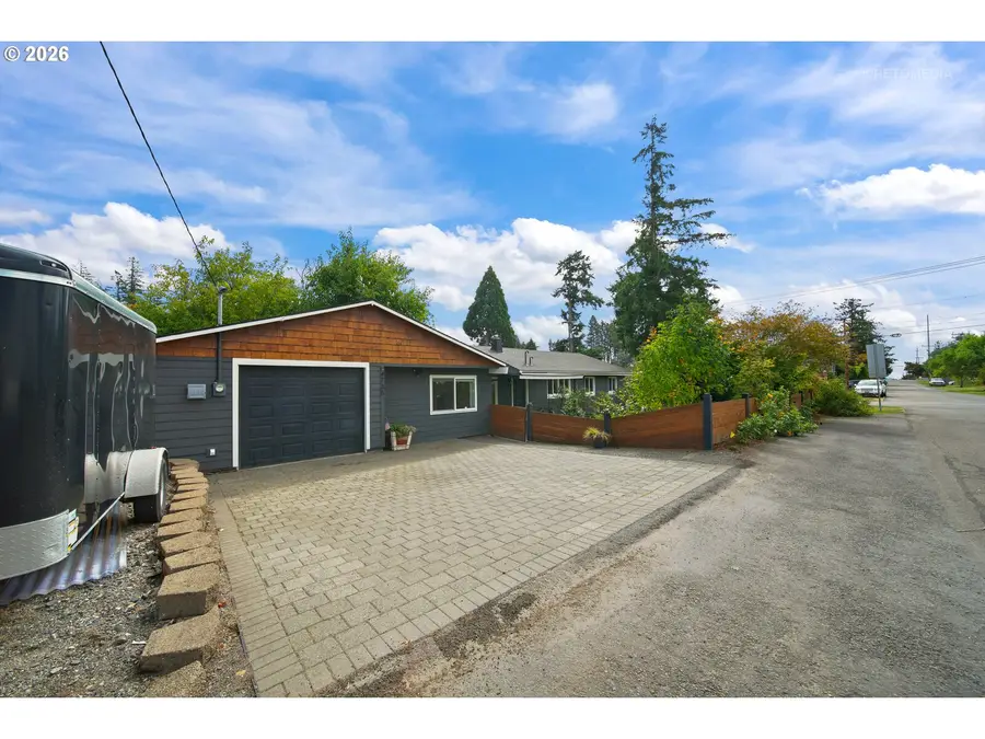 4735 Sussex St, West Linn, OR 97068 - #3