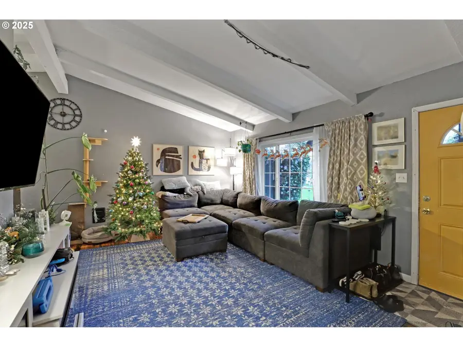 9406 N Midway Ave, Portland, OR 97203 - Image #3