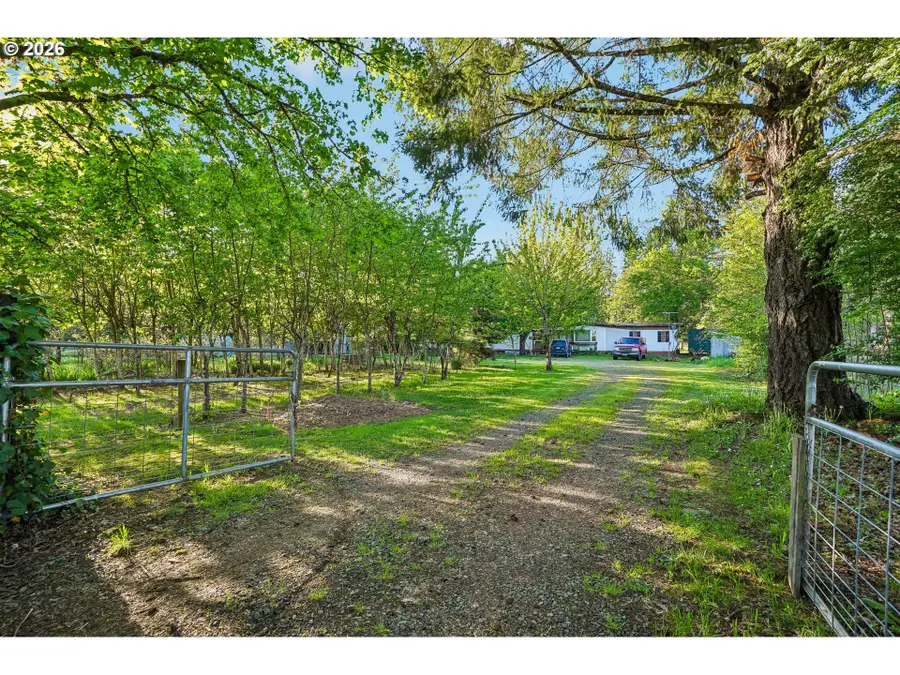 31981 SE Wildcat Mountain Dr, Eagle Creek, OR 97022 - #2
