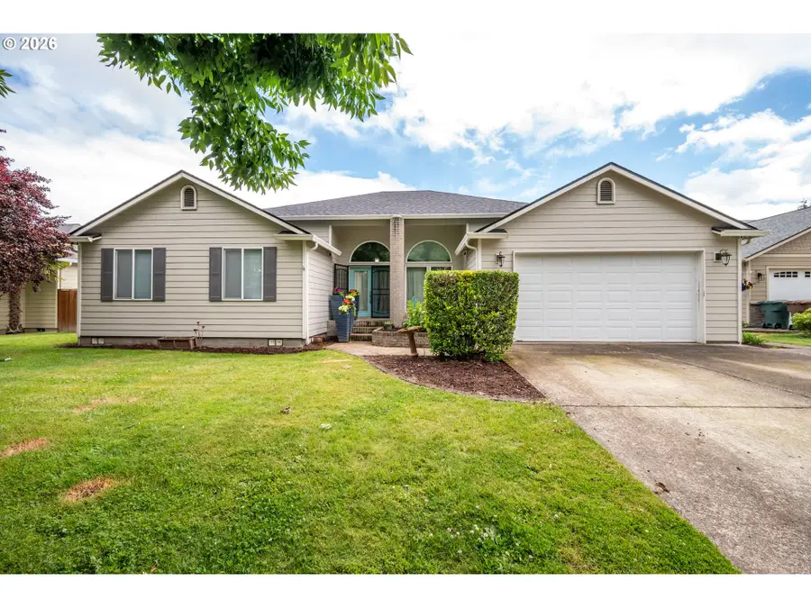 2350 Jathom Ln, Longview, WA 98632 - #2