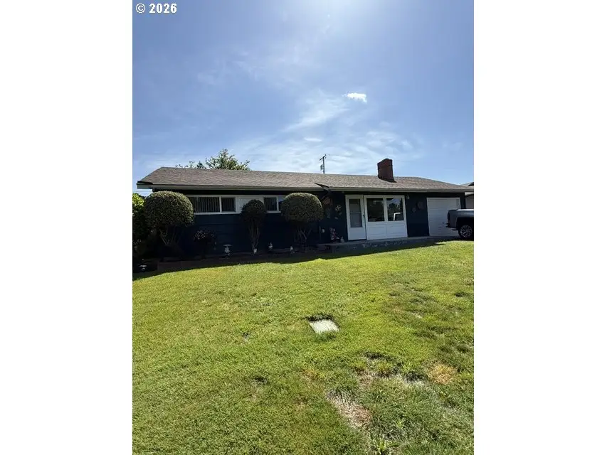 247 Oak St, Riddle, OR 97469 - #2