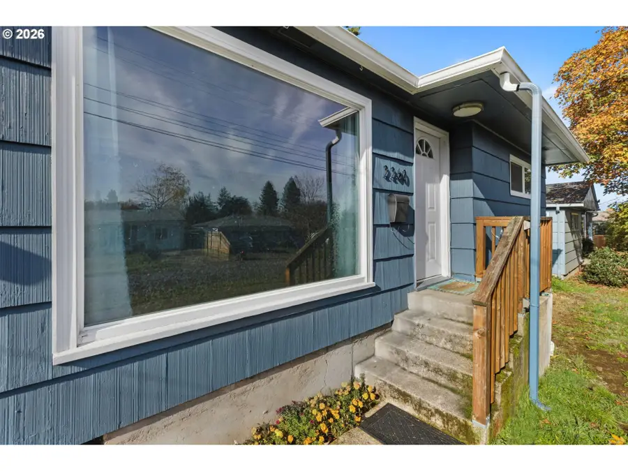 2260 Orr Ln, Eugene, OR 97405 - #2