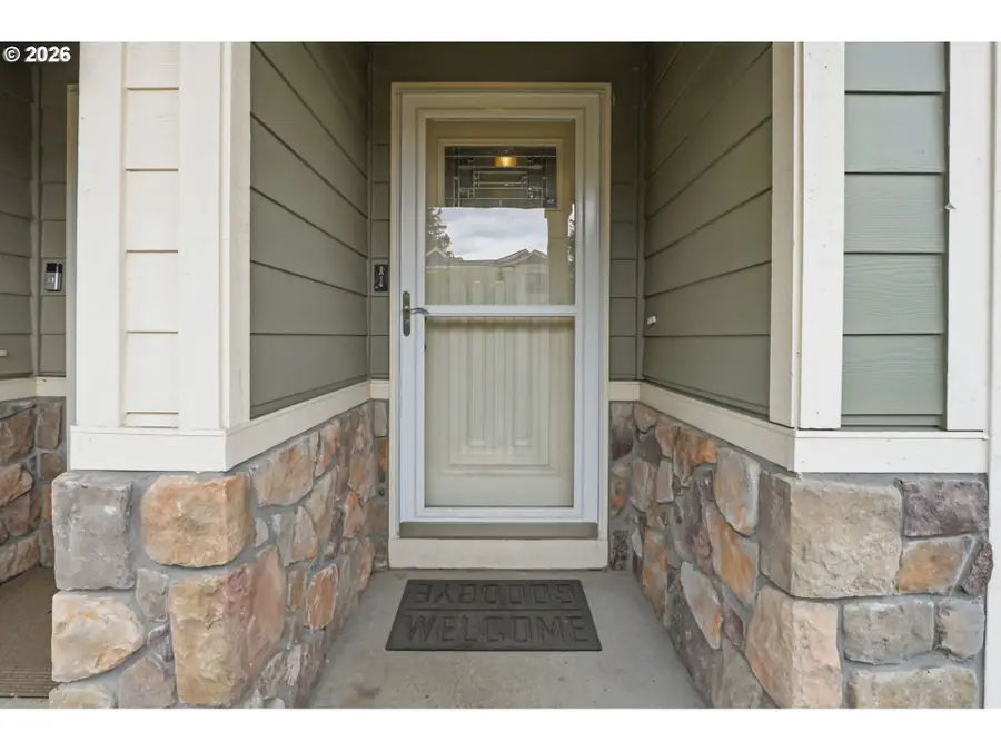581 SE 204th Pl, Gresham, OR 97030 - #2