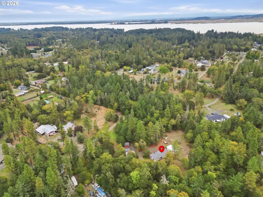 25780 Vera Ln, Veneta, OR 97487 - #2