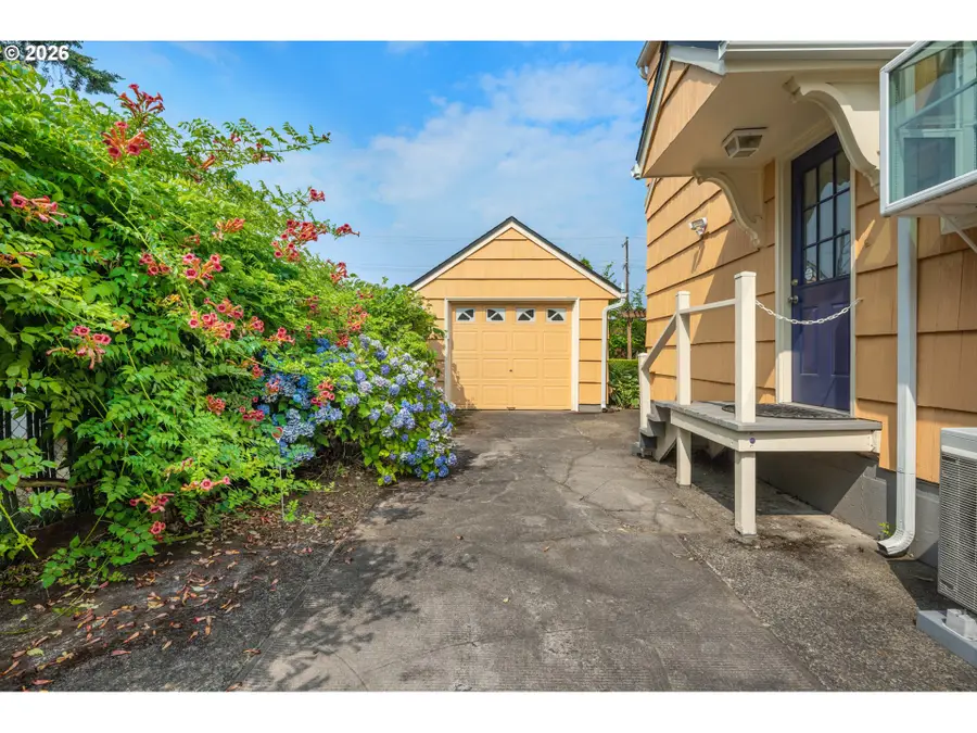 3137 NE 83rd Ave, Portland, OR 97220 - #3