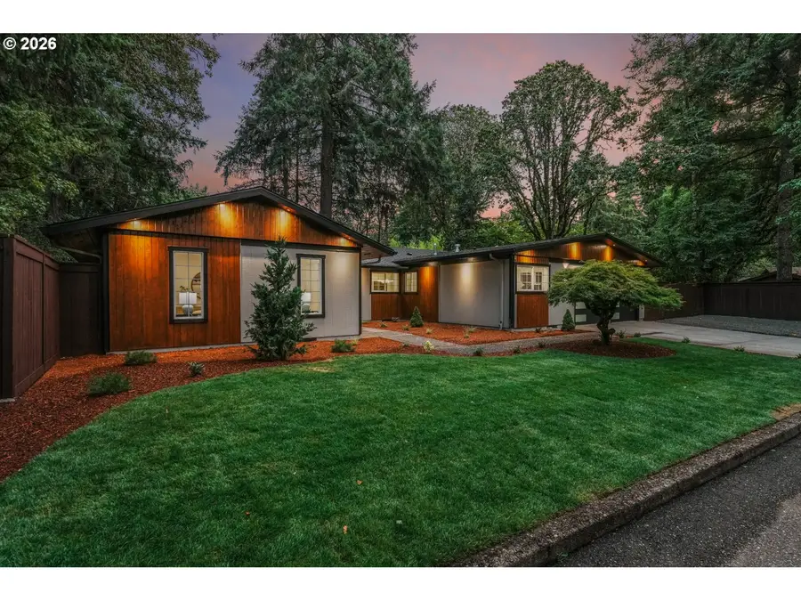 18111 SW Pioneer Ct, Lake Oswego, OR 97034 - #2