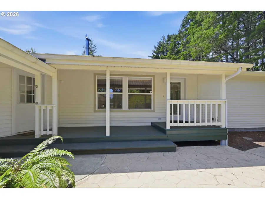 489 Sherwood Loop, Florence, OR 97439 - #3