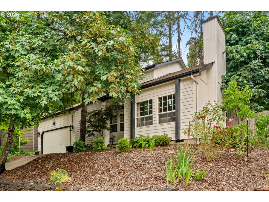 7289 Glacier Dr, Springfield, OR 97477 - #3