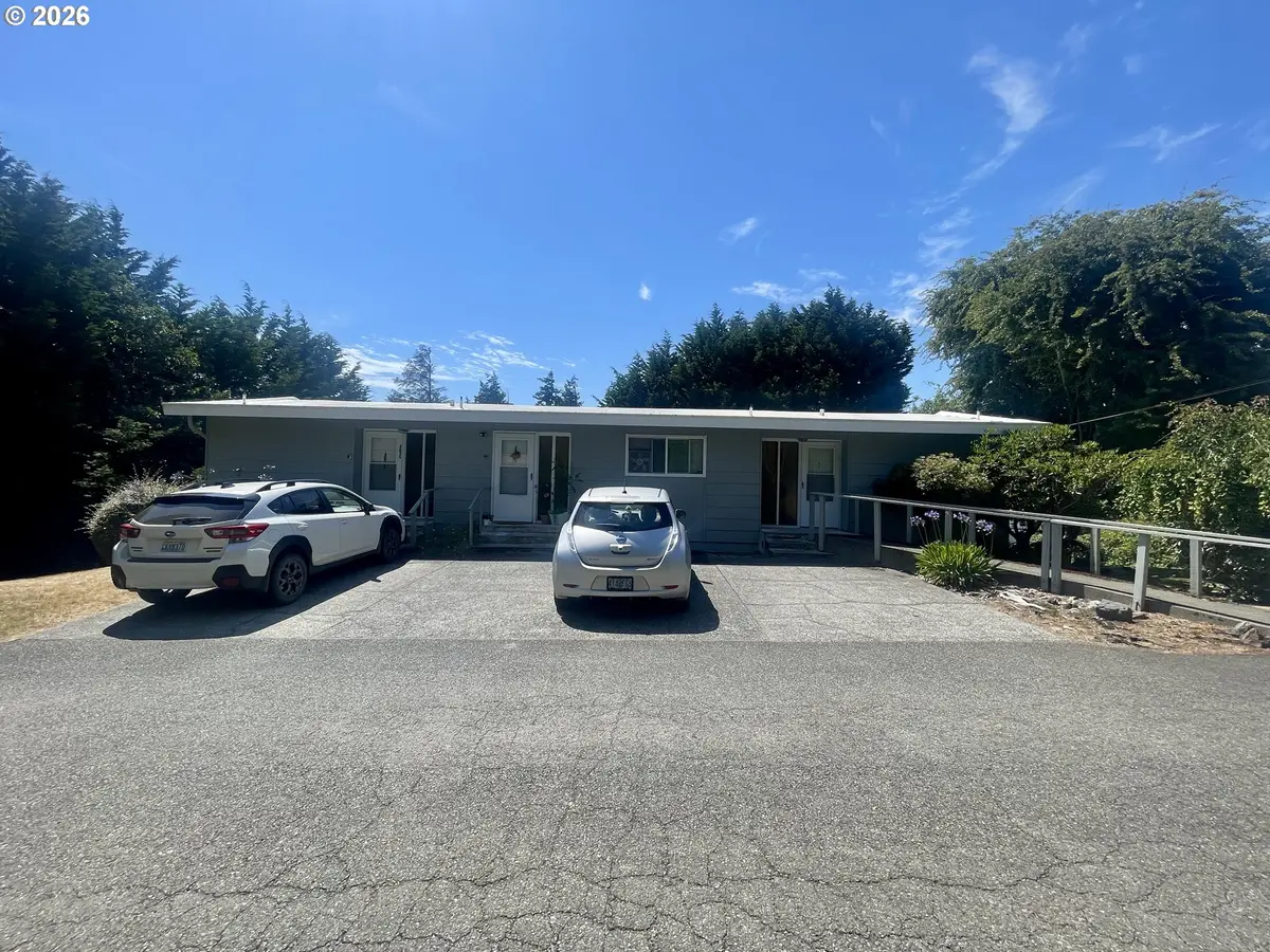 2645 N 16th Ct, Coos Bay, OR 97420 - #1