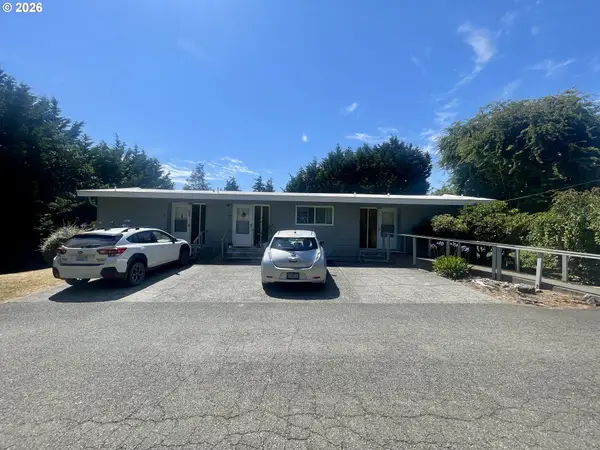 2645 N 16th Ct, CoosBay, OR 97420