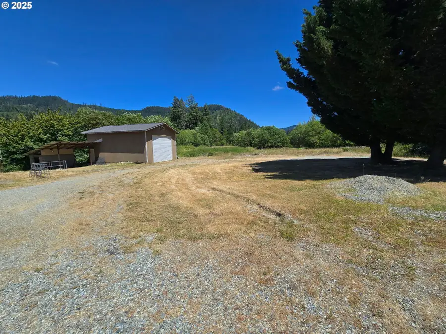 2157 Ferguson Ln, South Umpqua, OR 97429 - Image #2