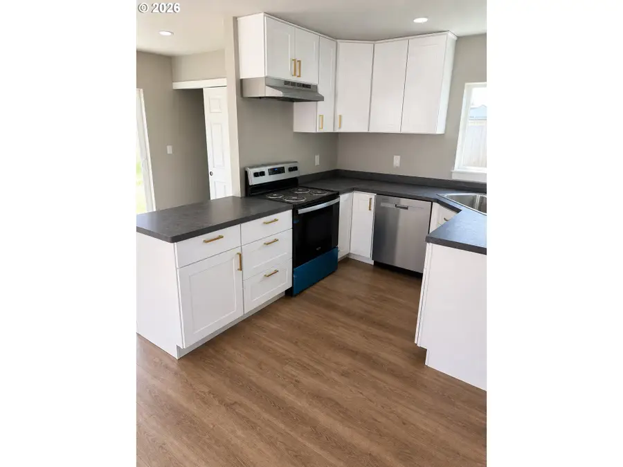 550 19th St, Springfield, OR 97477 - #3