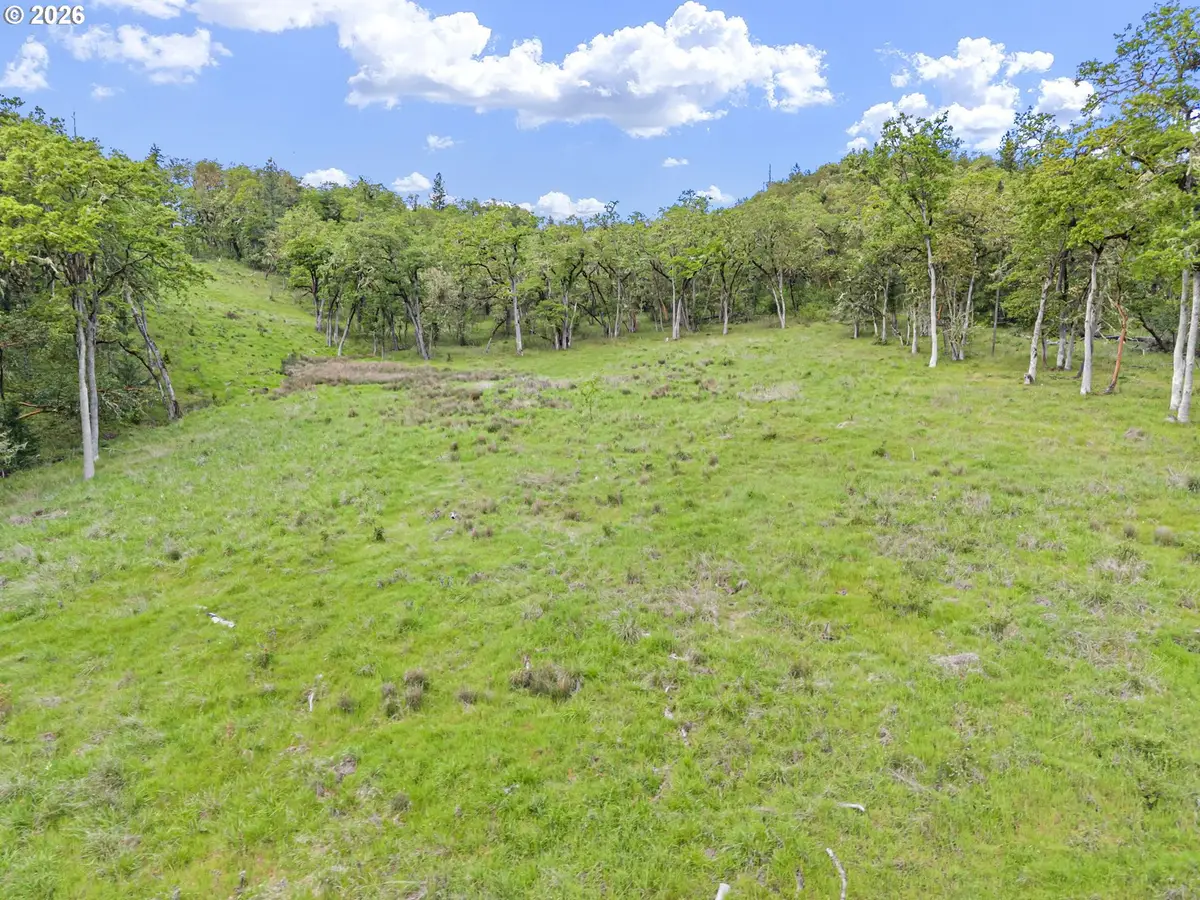 881 Southridge Way, Roseburg, OR 97470 - #1