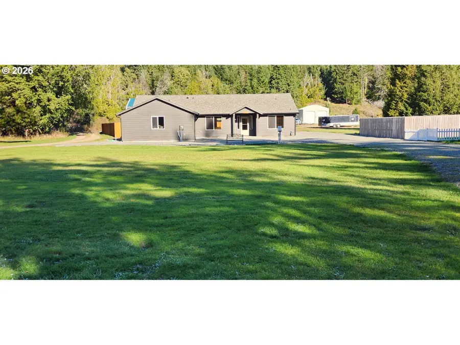 95779 Saunders Creek Rd, Gold Beach, OR 97444 - #2